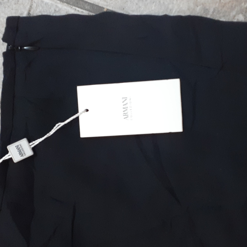 *Armani Collezioni women’s skirt black size 12 - Picture 3 of 5
